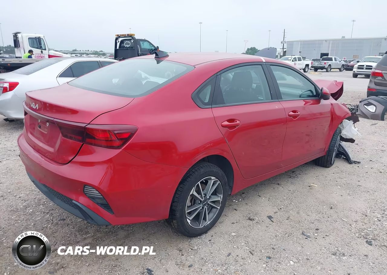 2023 Kia Forte Lxs VIN:3KPF24AD2PE628821 - 4