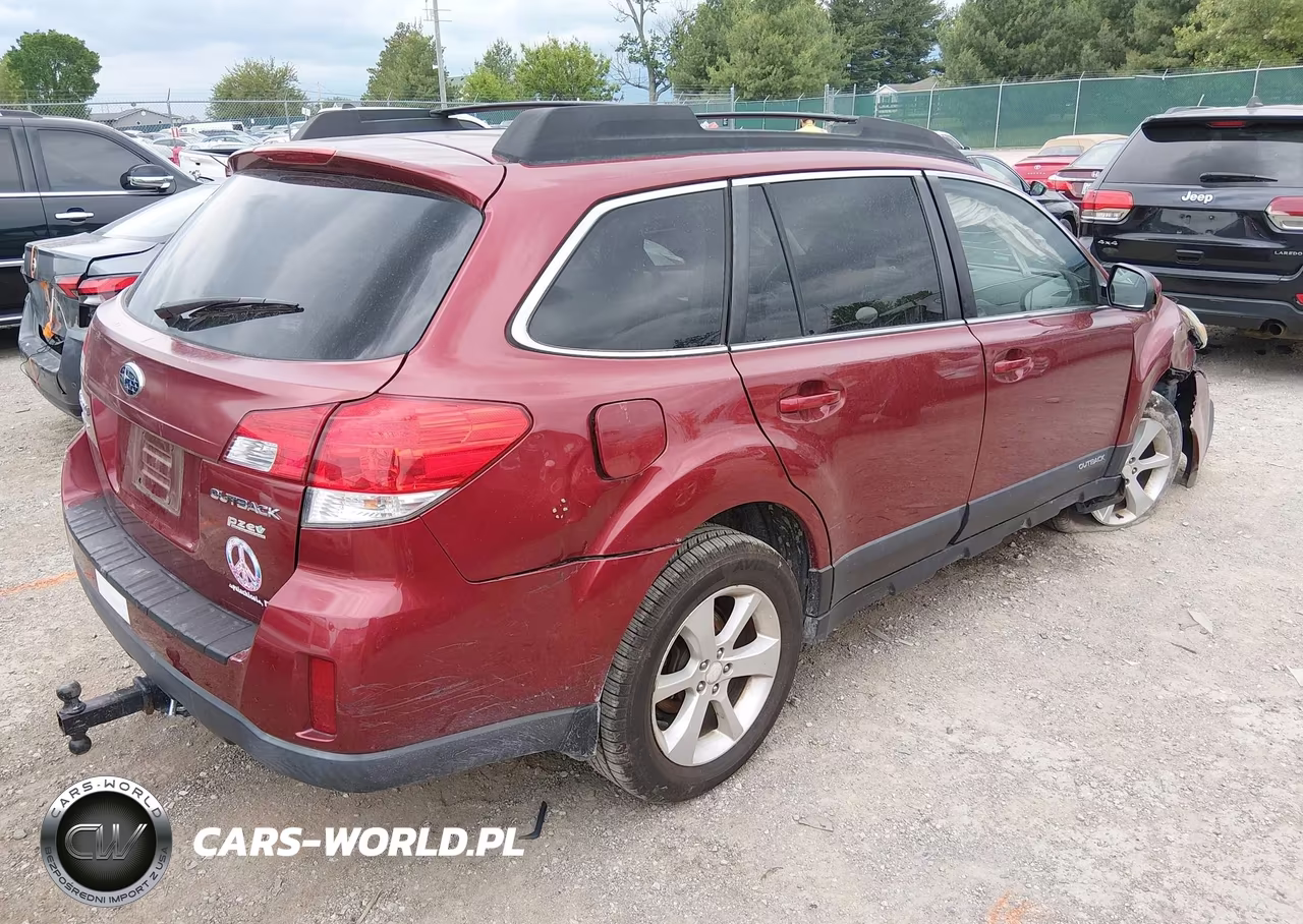 2013 Subaru Outback 2.5I Premium VIN:4S4BRBCCXD3283782 - 4