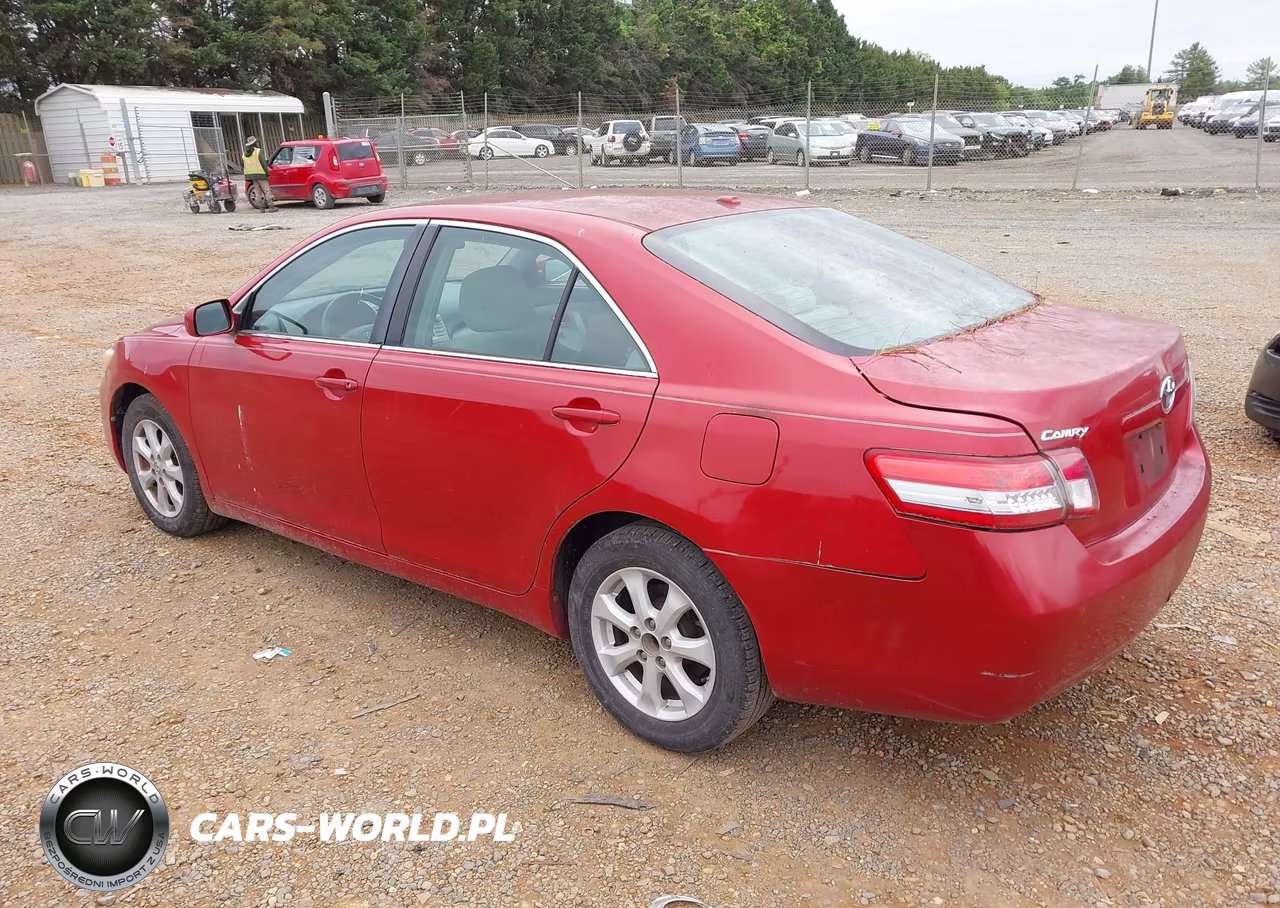 2010 Toyota Camry Le VIN:4T1BF3EK1AU581016 - 3
