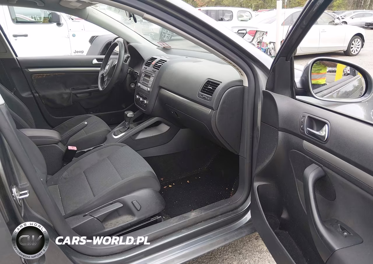 2010 Volkswagen Jetta S VIN:3VWJZ7AJ0AM009156 - 5