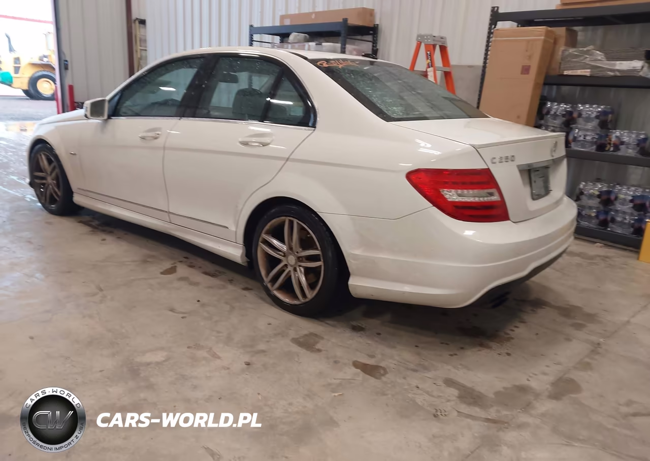 2012 Mercedes-Benz C 250 Sport VIN:WDDGF4HB3CA611977 - 3