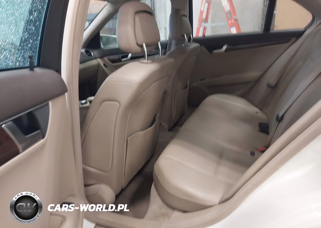 2012 Mercedes-Benz C 250 Sport VIN:WDDGF4HB3CA611977 - 8