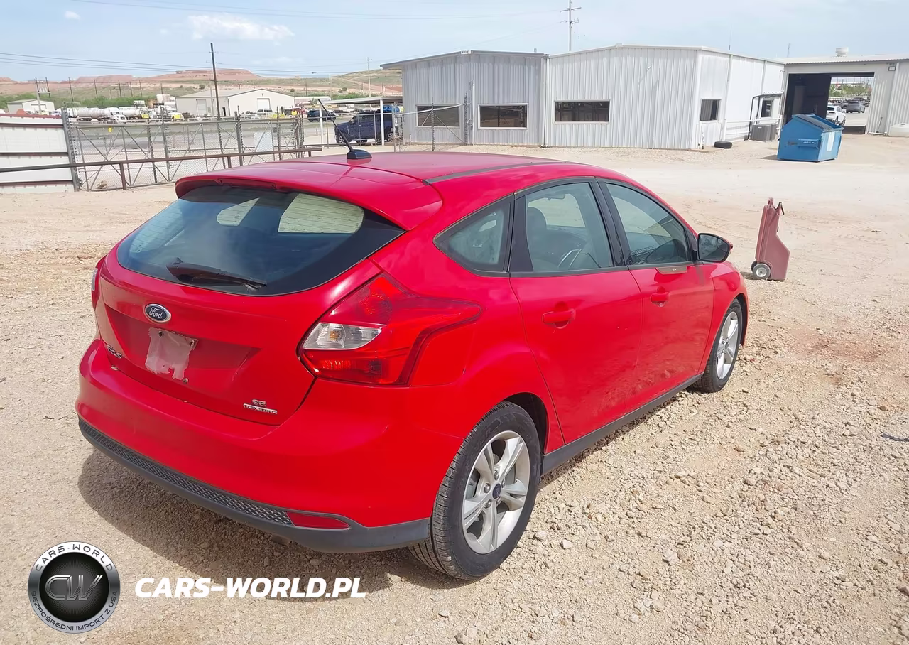 2014 Ford Focus Se VIN:1FADP3K20EL322985 - 4