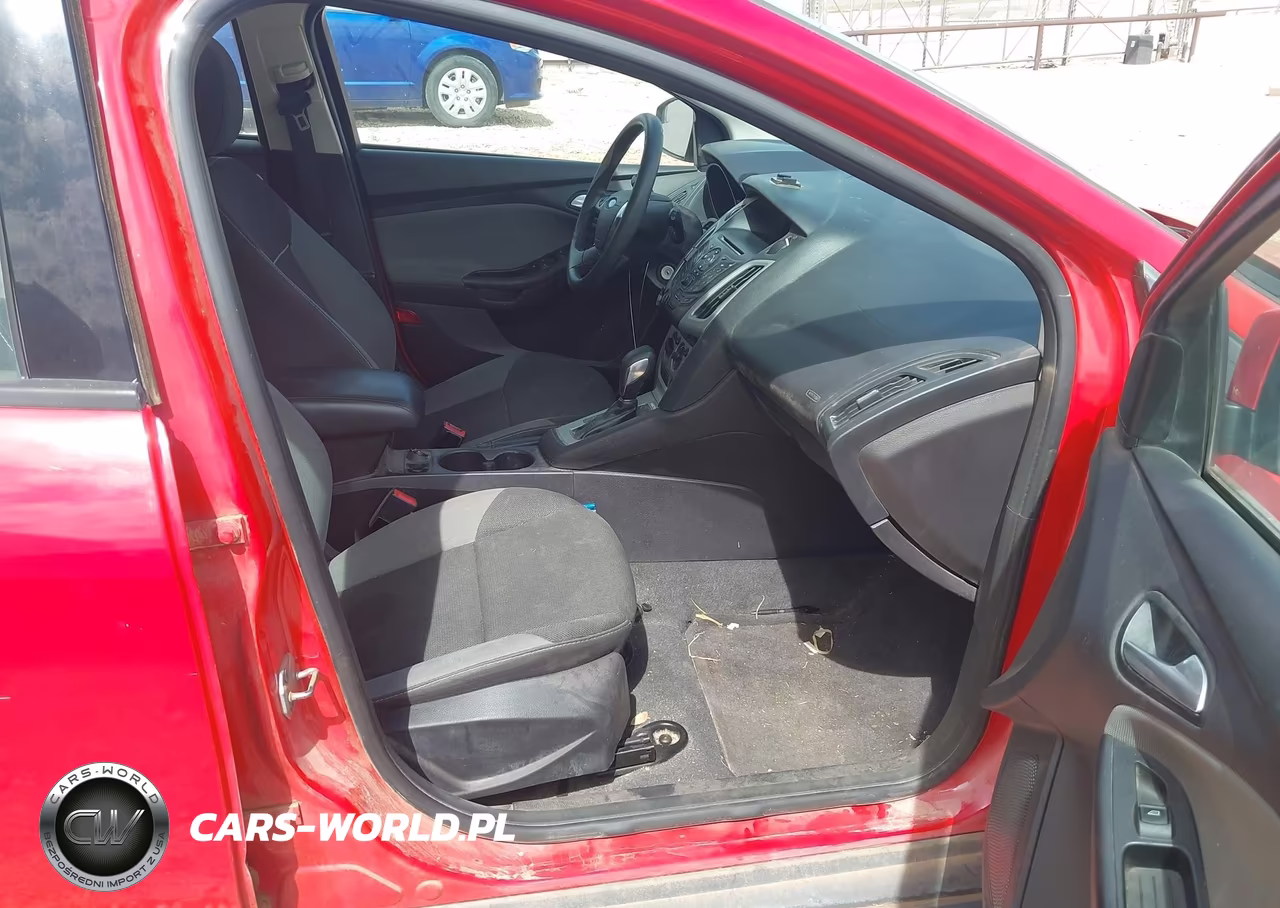 2014 Ford Focus Se VIN:1FADP3K20EL322985 - 5