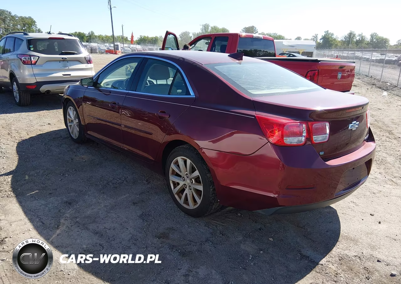 2015 Chevrolet Malibu 2Lt VIN:1G11D5SL2FF324725 - 3