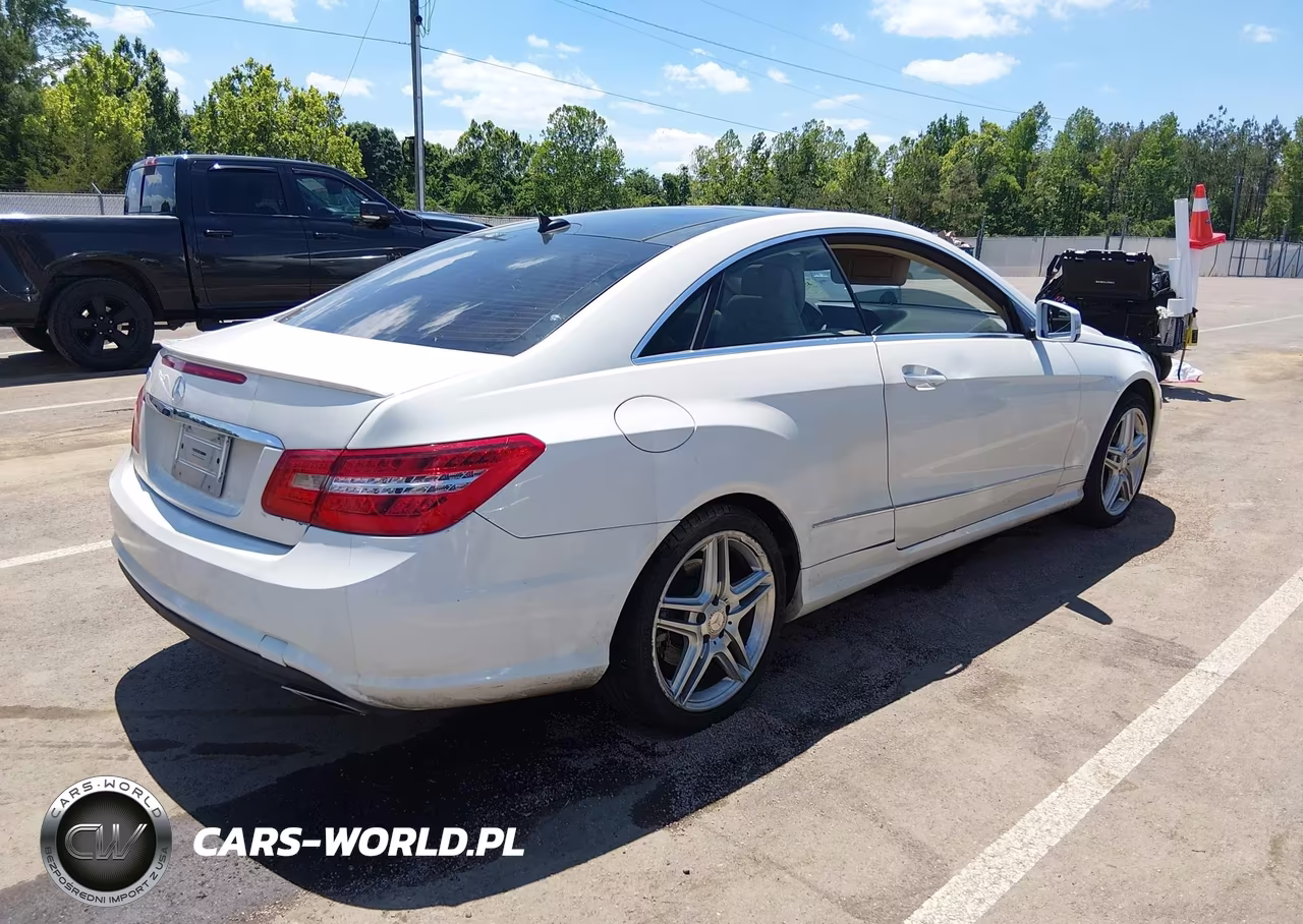 2011 Mercedes-Benz E 550 VIN:WDDKJ7CB8BF070489 - 4