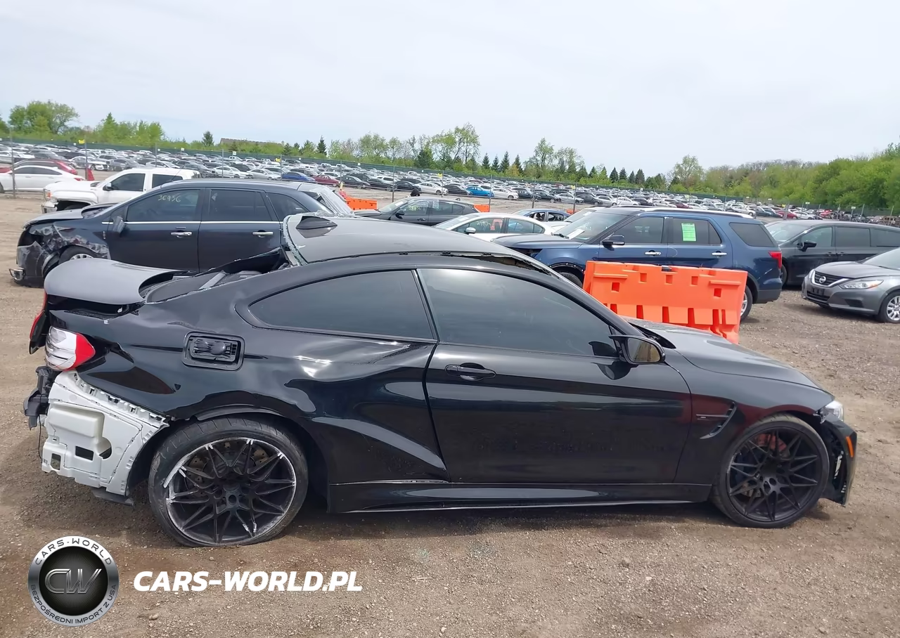 2017 BMW M4 VIN:WBS3R9C31HA014064 - 14