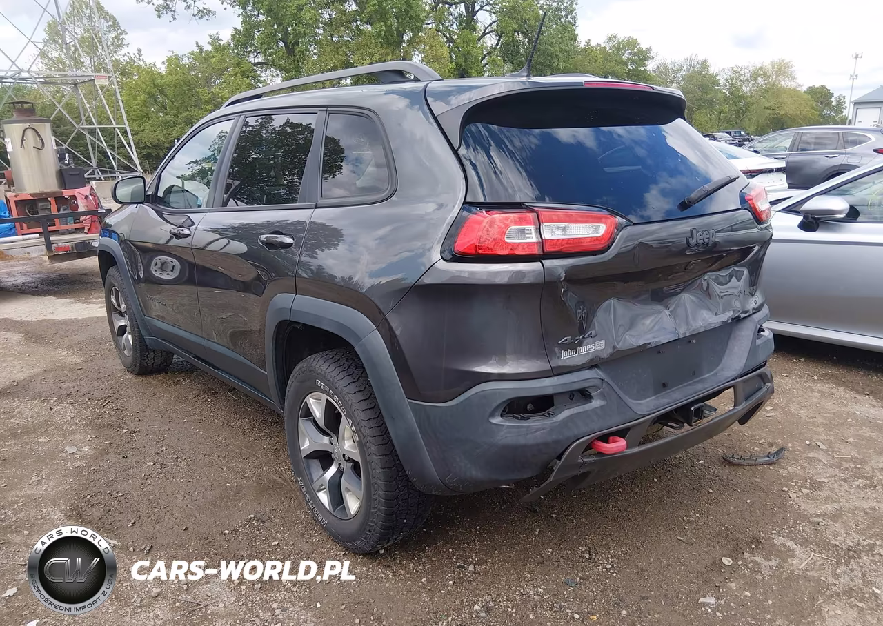 2015 Jeep Cherokee Trailhawk VIN:1C4PJMBS8FW596028 - 3
