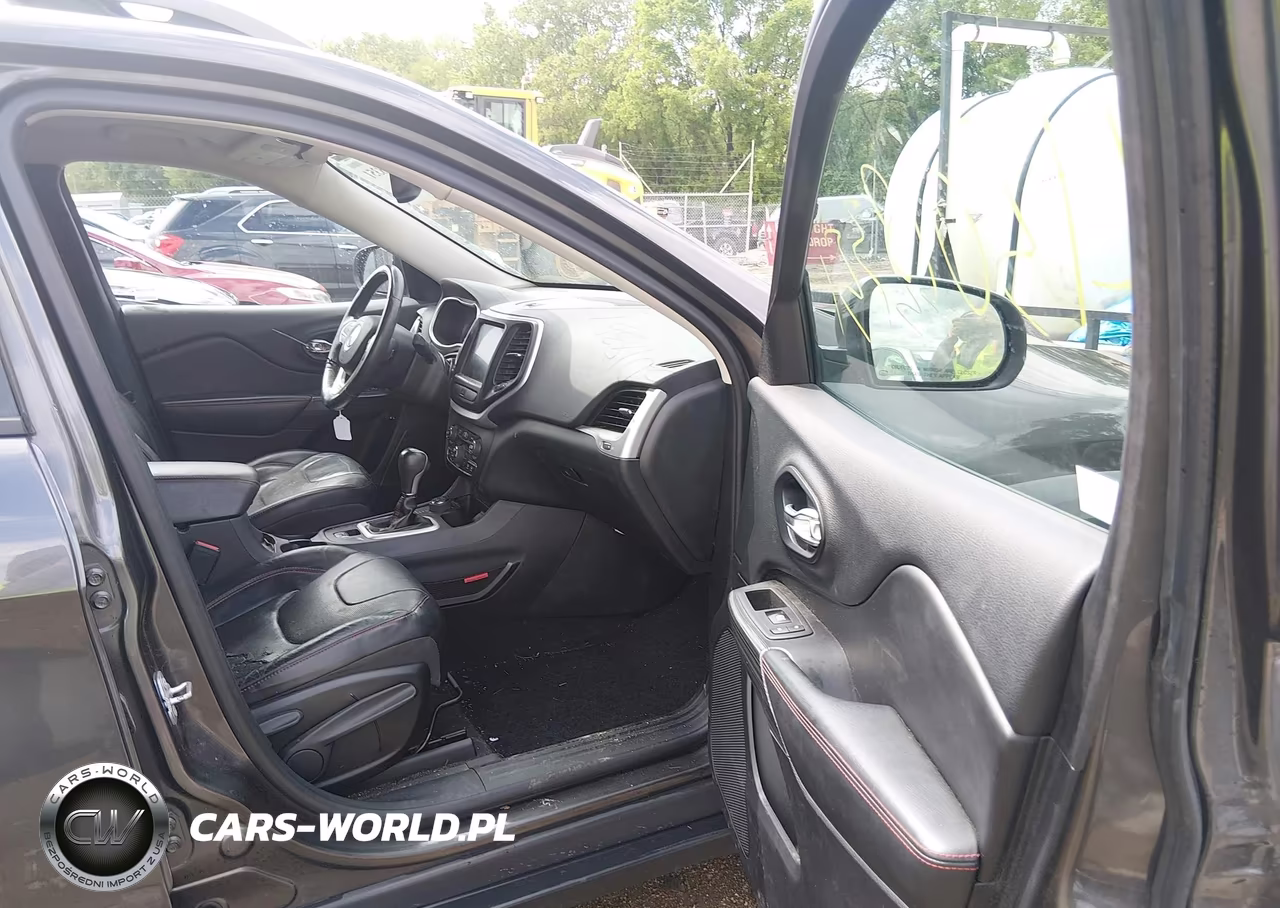 2015 Jeep Cherokee Trailhawk VIN:1C4PJMBS8FW596028 - 5