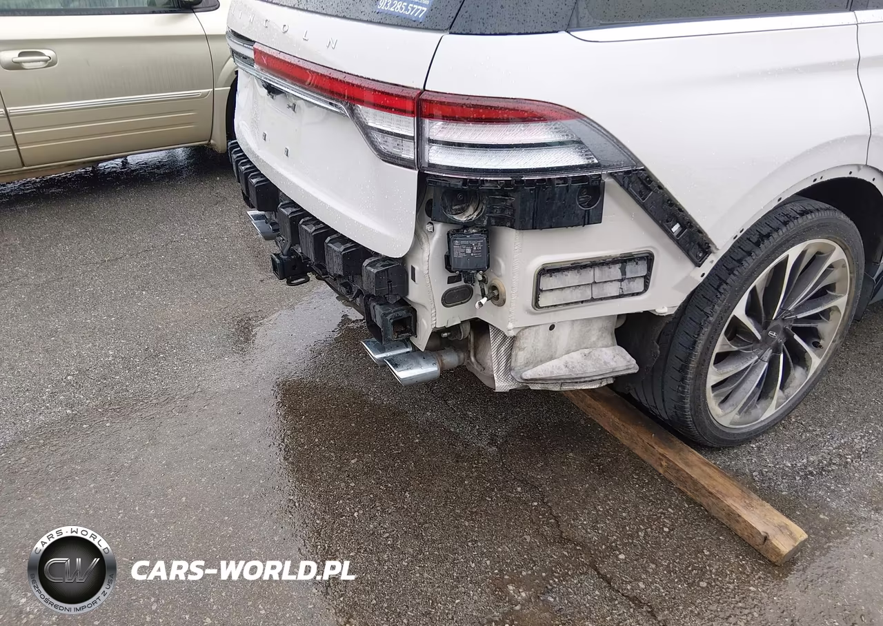 2020 Lincoln Aviator Reserve VIN:5LM5J7XC2LGL26978 - 17