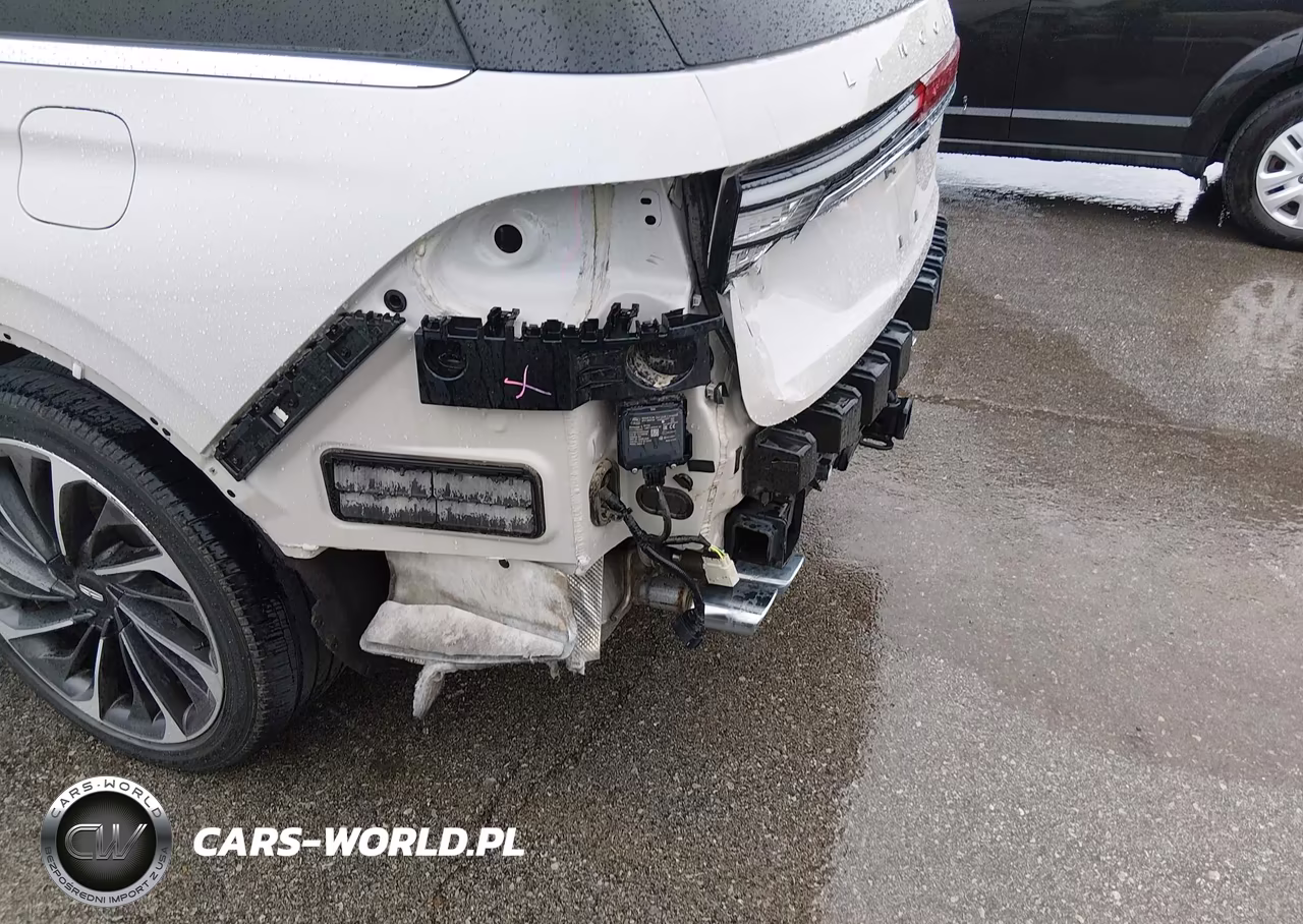 2020 Lincoln Aviator Reserve VIN:5LM5J7XC2LGL26978 - 18
