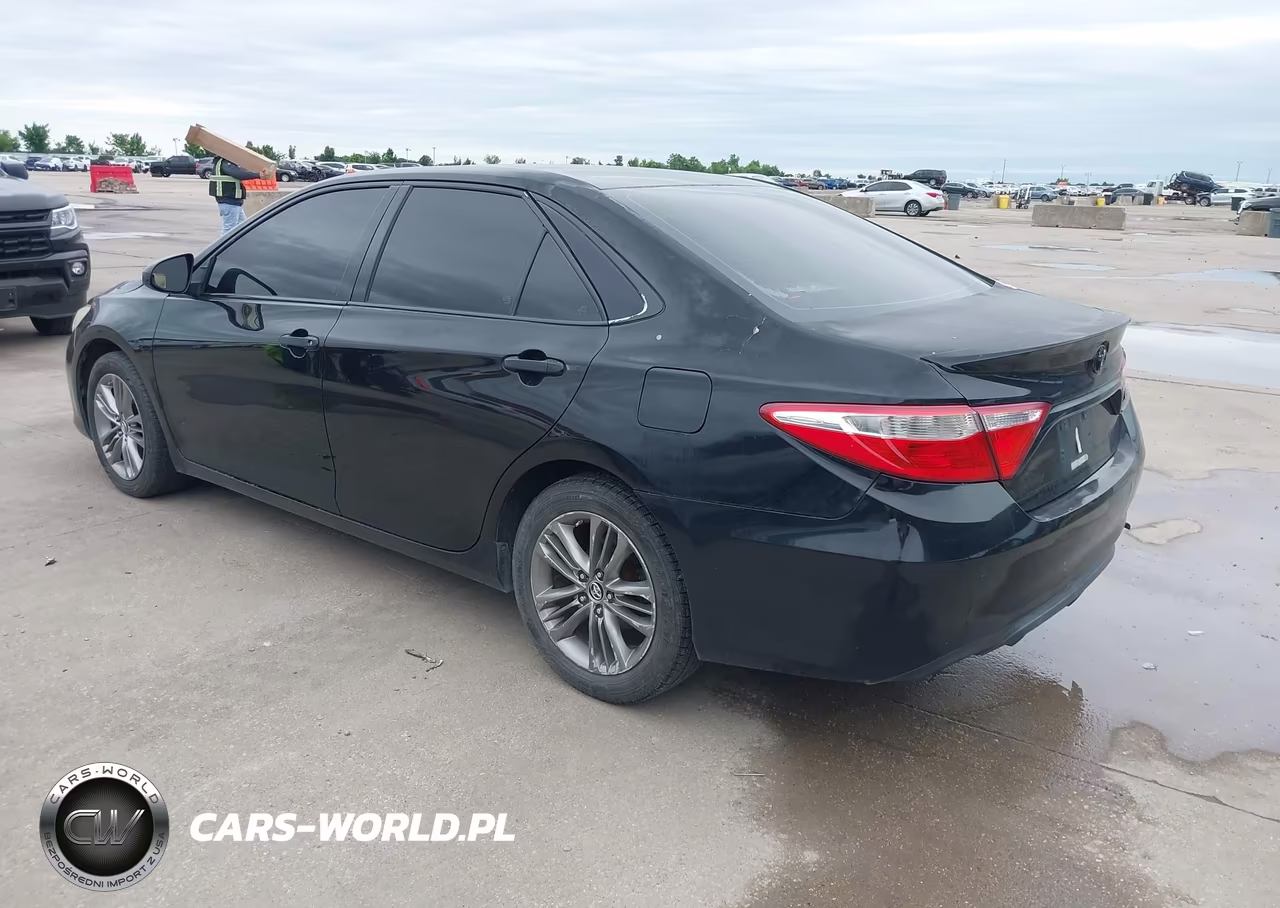 2016 Toyota Camry Se VIN:4T1BF1FK1GU157329 - 3