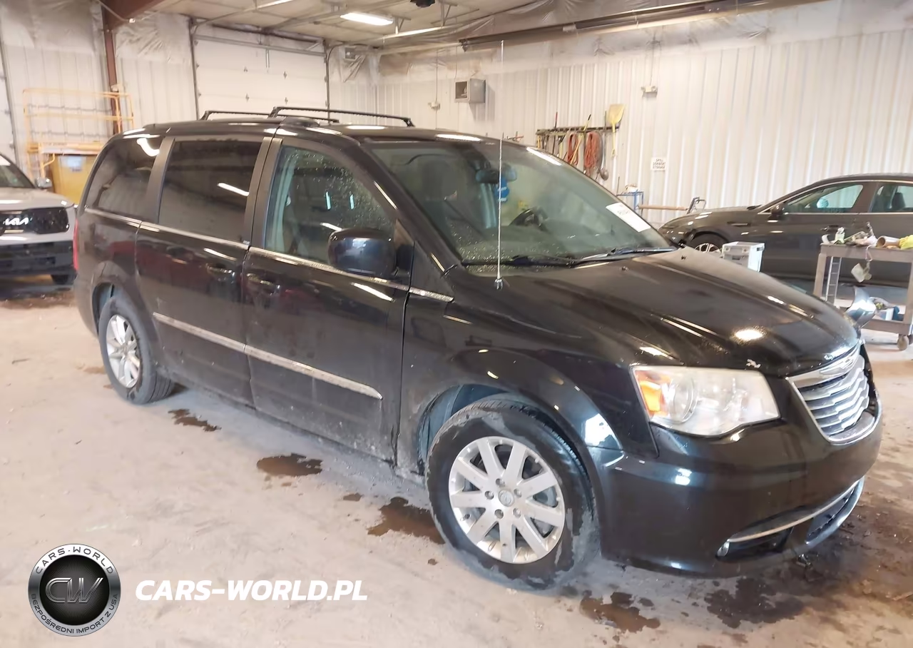 2013 Chrysler Town & Country Touring