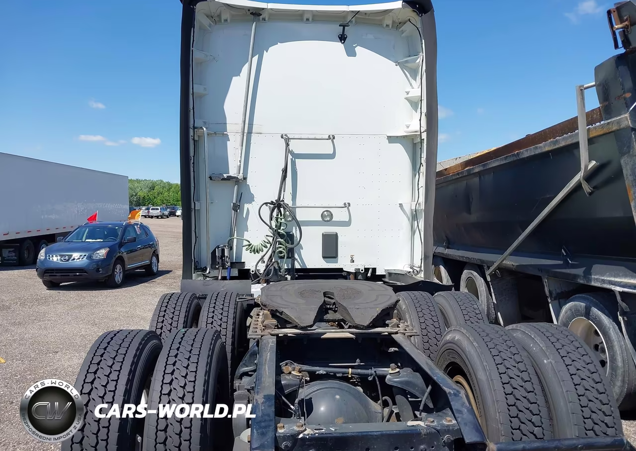 2018 Kenworth T680 VIN:1XKYDP9X4JJ195679 - 8
