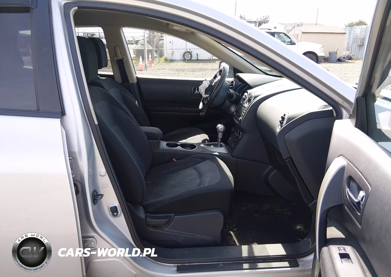2013 Nissan Rogue S VIN:JN8AS5MV2DW132587 - 5