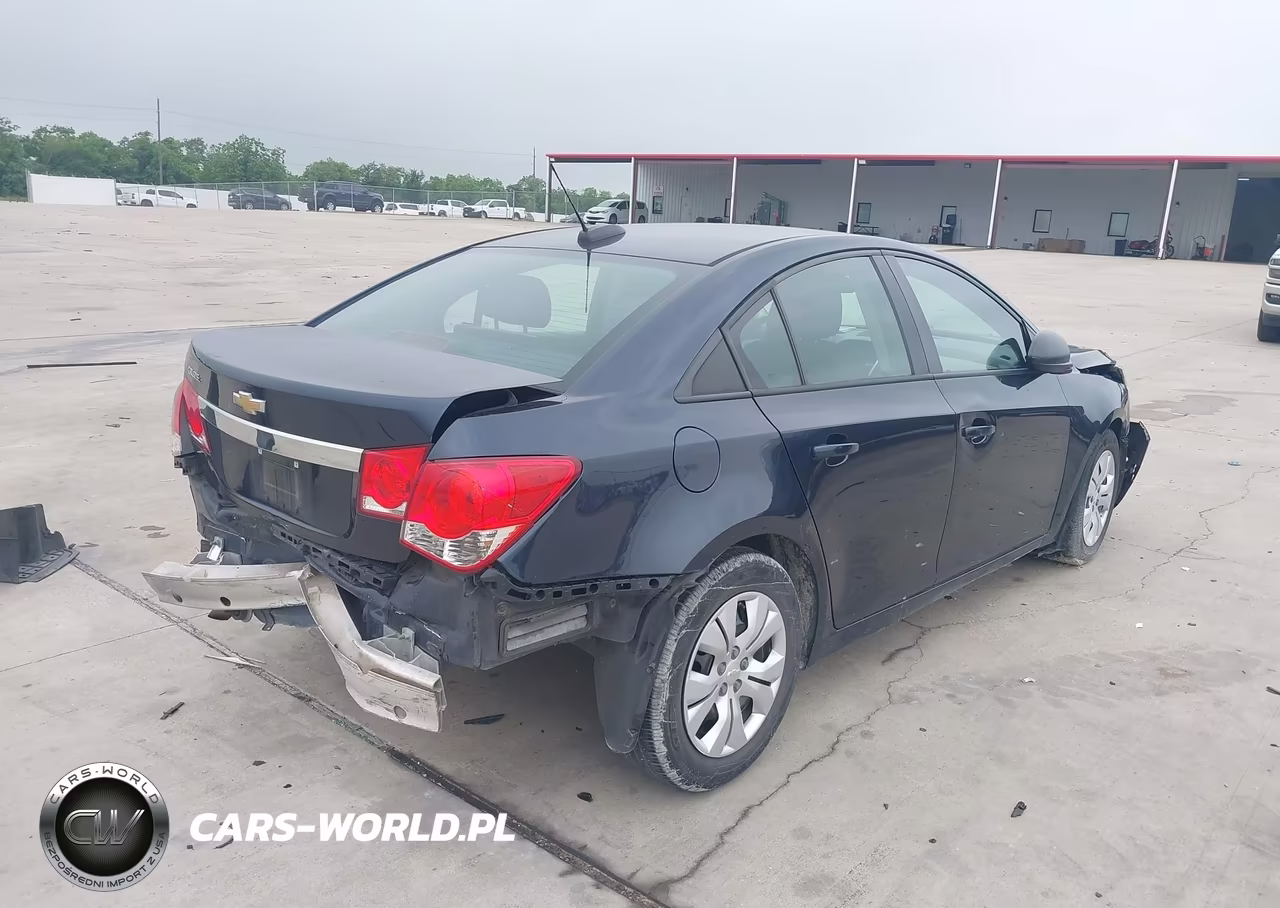 2015 Chevrolet Cruze Ls Auto VIN:1G1PA5SH4F7215465 - 4