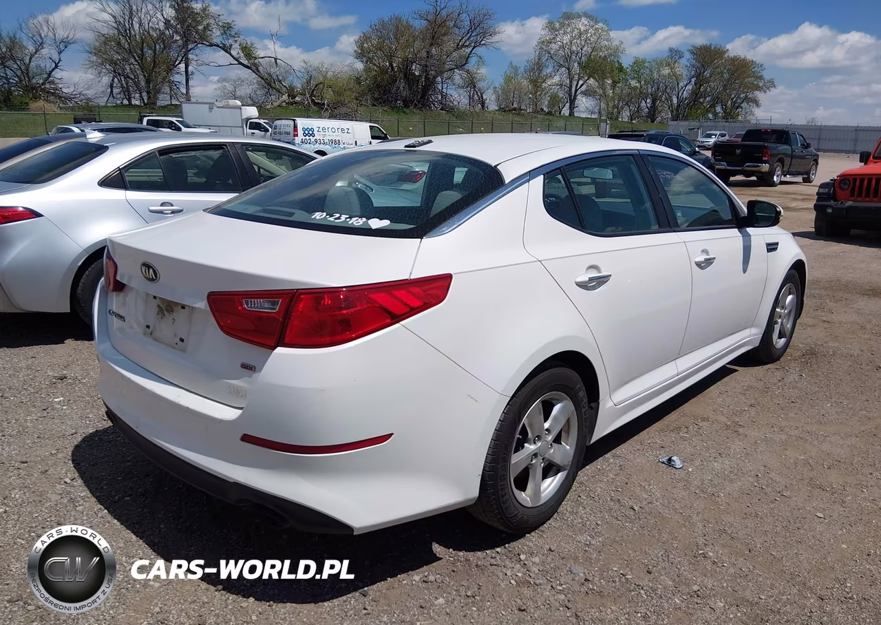 2015 Kia Optima Lx VIN:KNAGM4A70F5647934 - 4