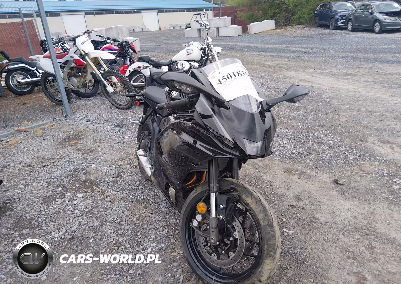 2026 Yamaha Yzfr7