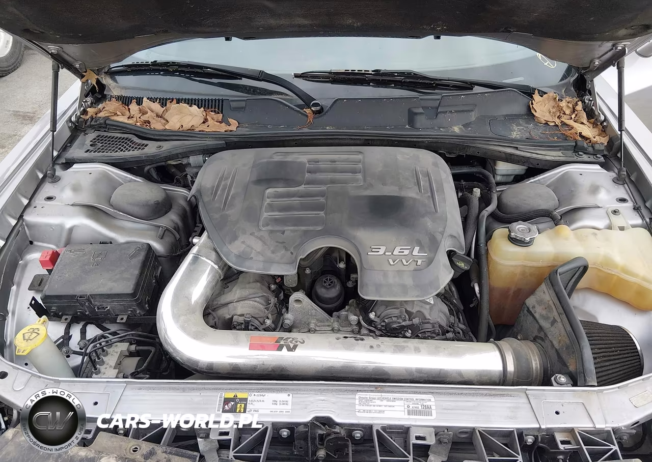 2015 Dodge Challenger Sxt VIN:2C3CDZAG7FH737206 - 10