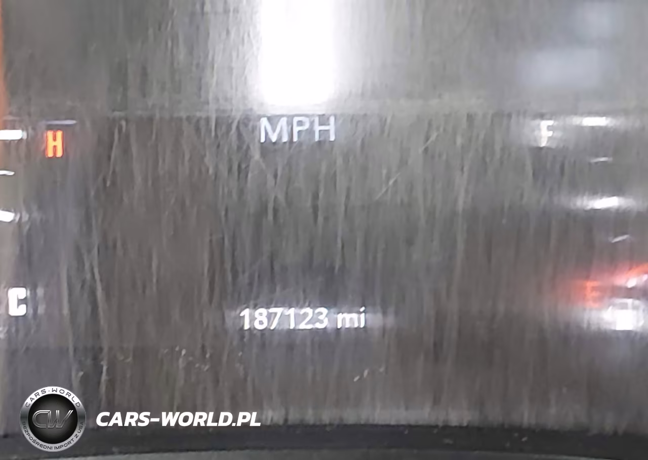 2015 Dodge Challenger Sxt VIN:2C3CDZAG7FH737206 - 16