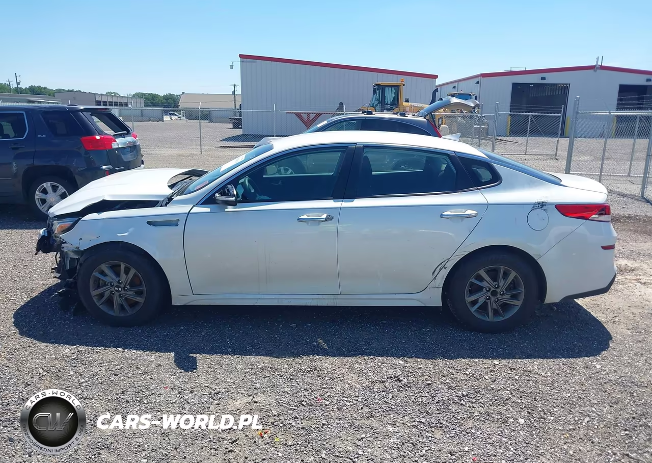 2019 Kia Optima Lx VIN:5XXGT4L30KG362866 - 15