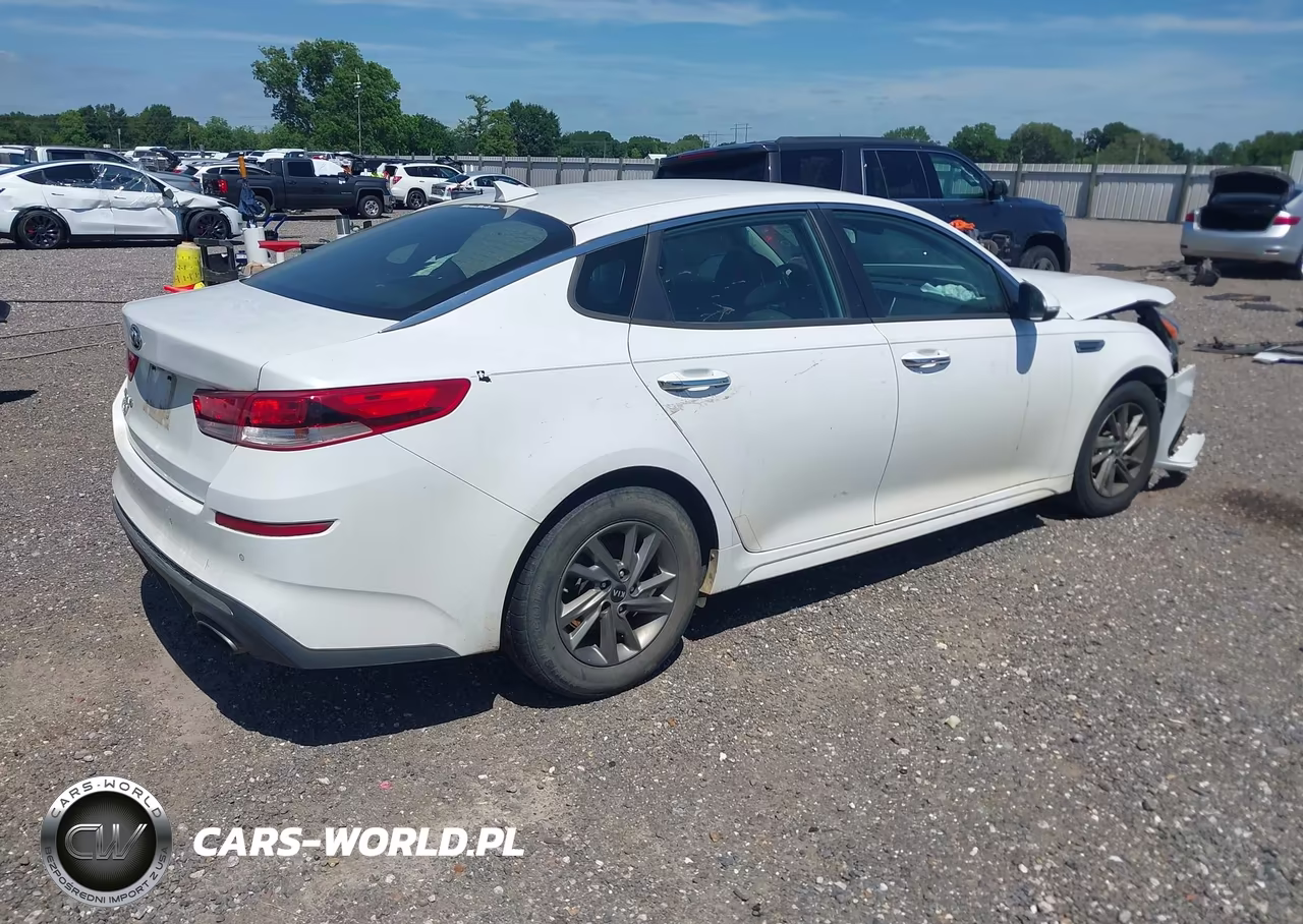 2019 Kia Optima Lx VIN:5XXGT4L30KG362866 - 4