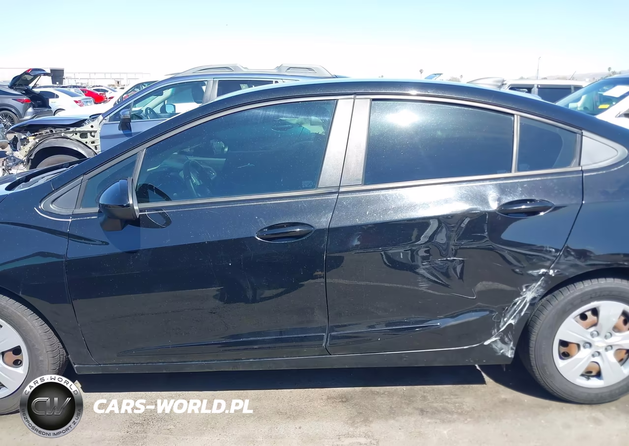 2018 Chevrolet Cruze Ls Auto VIN:1G1BC5SM8J7211879 - 14