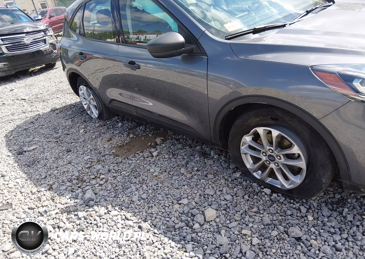 2022 Ford Escape S VIN:1FMCU0F64NUB62089 - 6