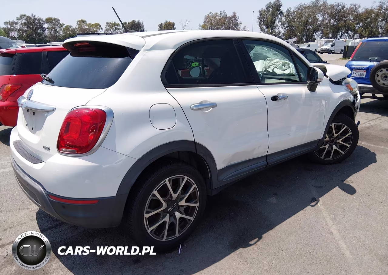 2016 Fiat 500X Trekking Plus VIN:ZFBCFYET7GP339579 - 4