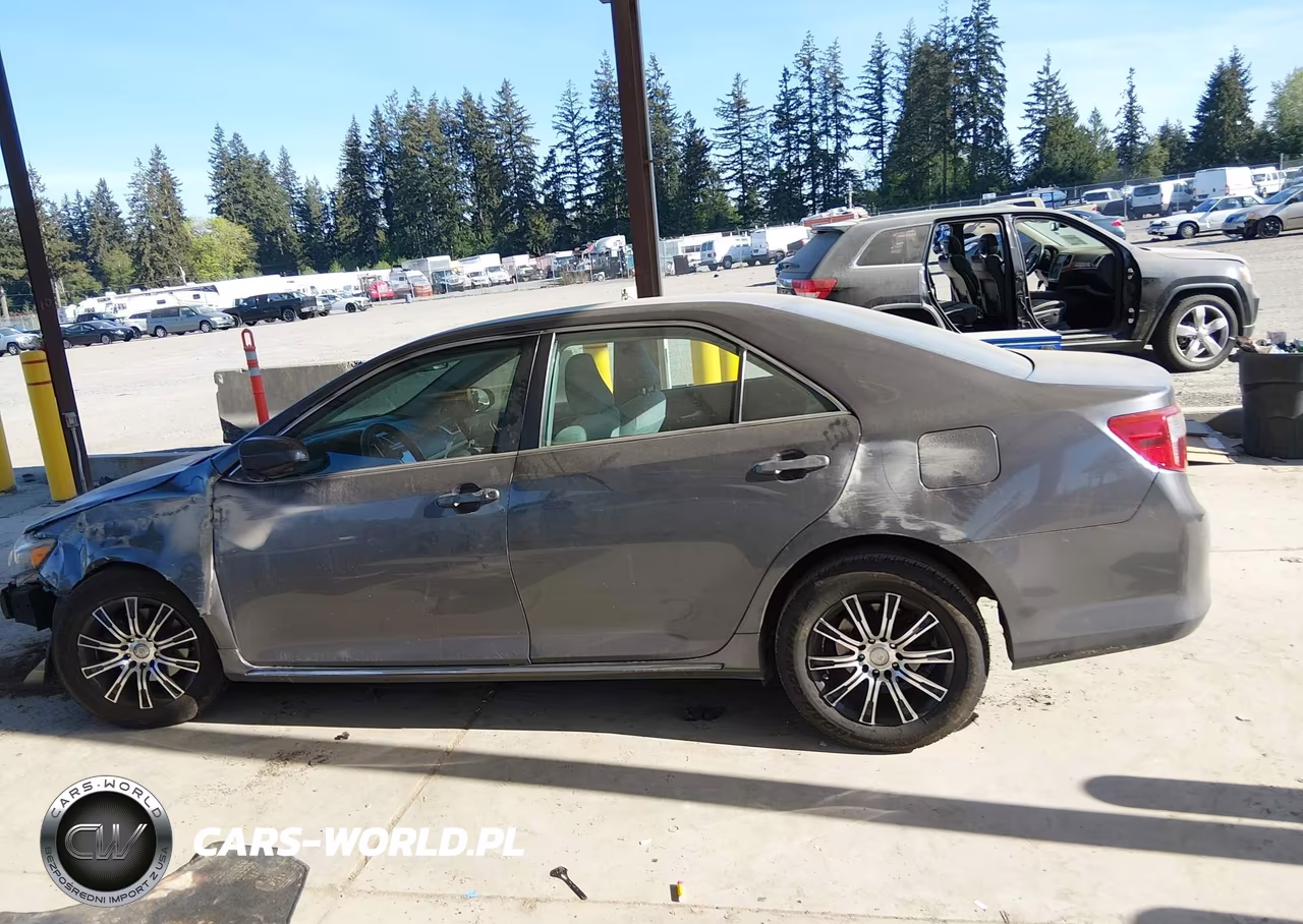 2014 Toyota Camry Le VIN:4T4BF1FK6ER431756 - 14