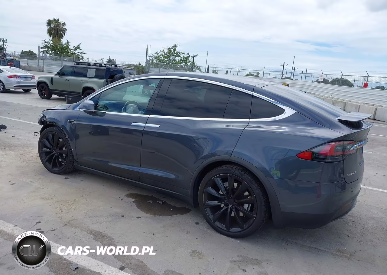 2017 Tesla Model X 100D-75D-90D VIN:5YJXCBE25HF037991 - 3