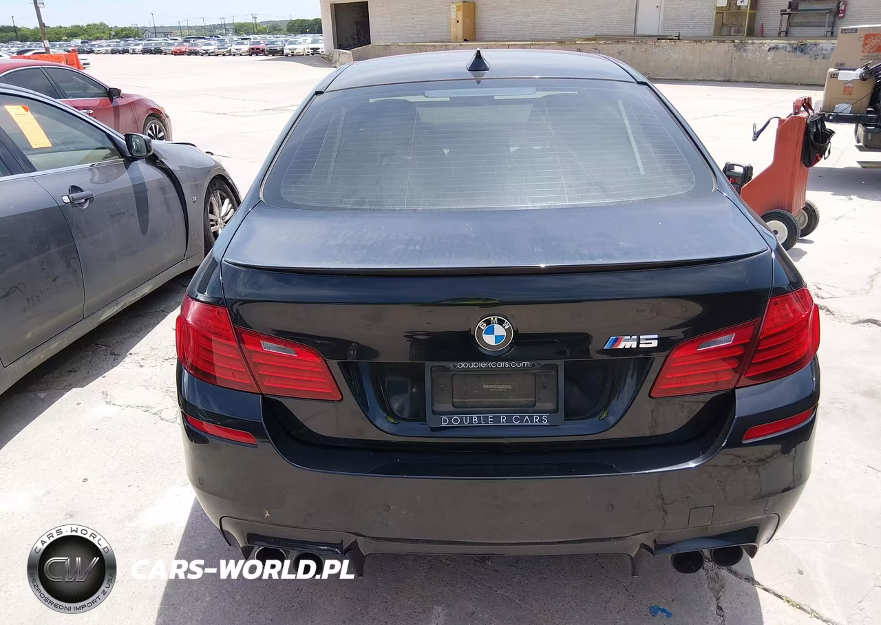 2014 BMW M5 VIN:WBSFV9C55ED097745 - 16