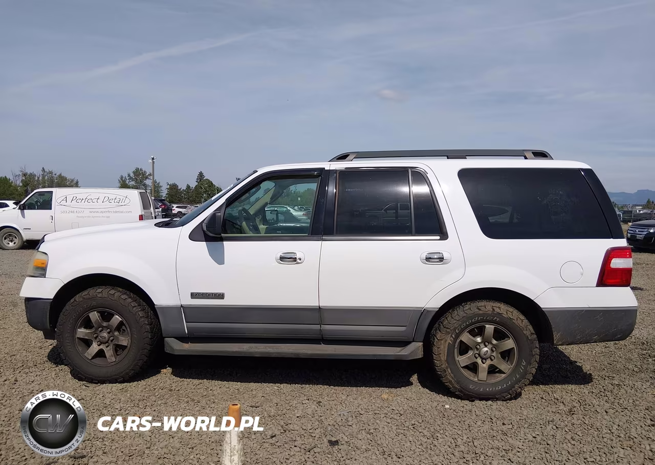 2007 Ford Expedition Xlt VIN:1FMFU15557LA20998 - 14