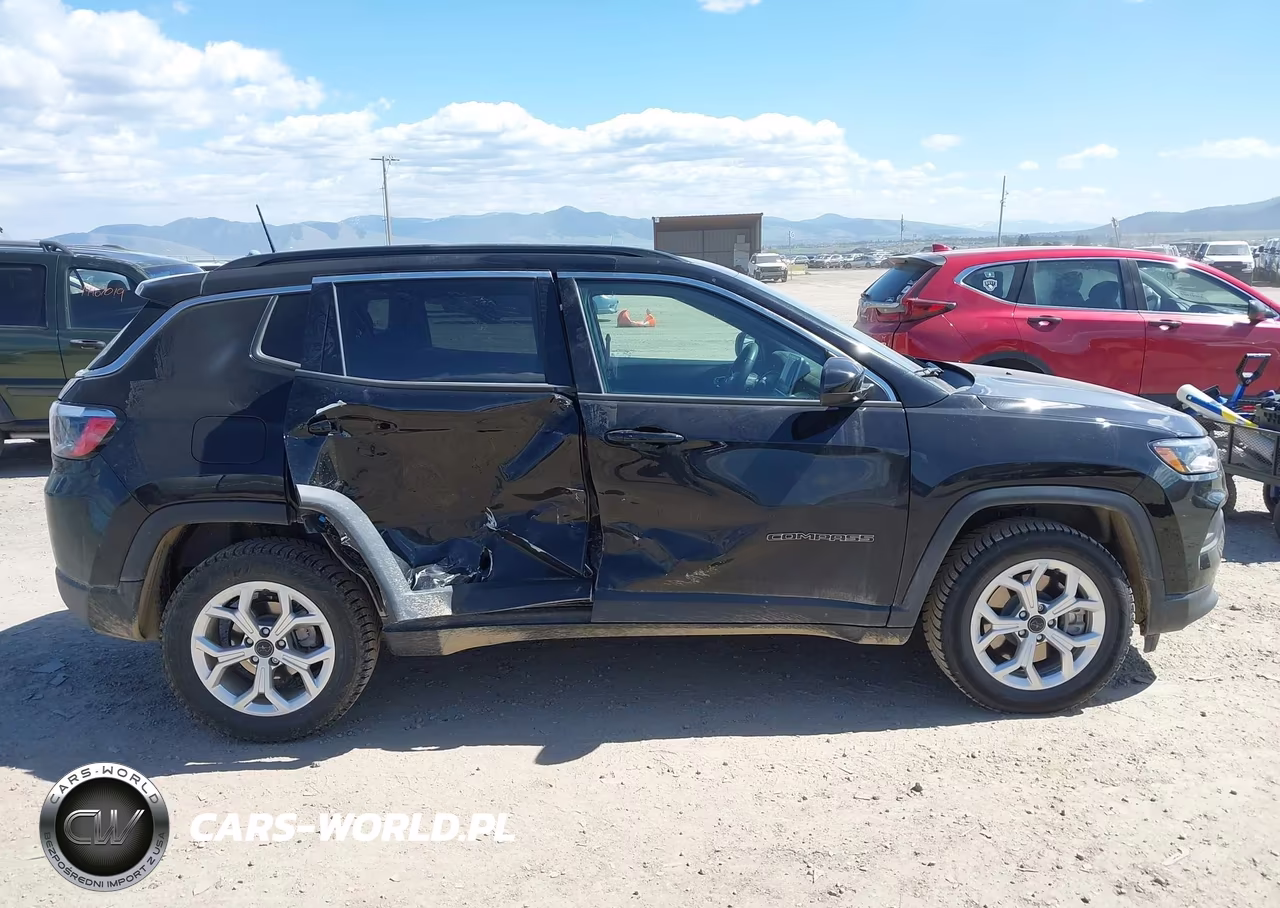 2025 Jeep Compass Latitude 4X4 VIN:3C4NJDBN7ST539868 - 13