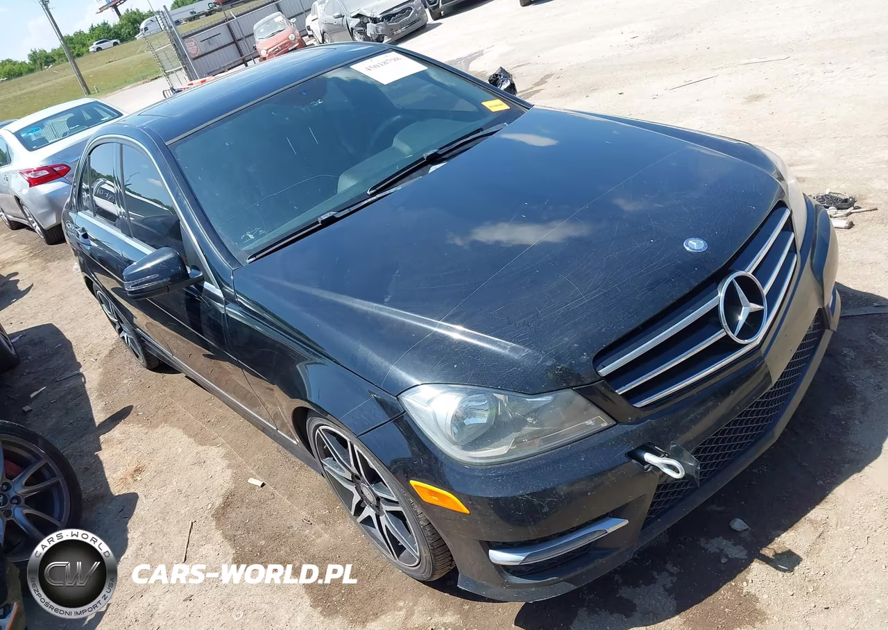 2013 Mercedes-Benz C 300 Sport 4Matic – zdjęcie 1 z 16