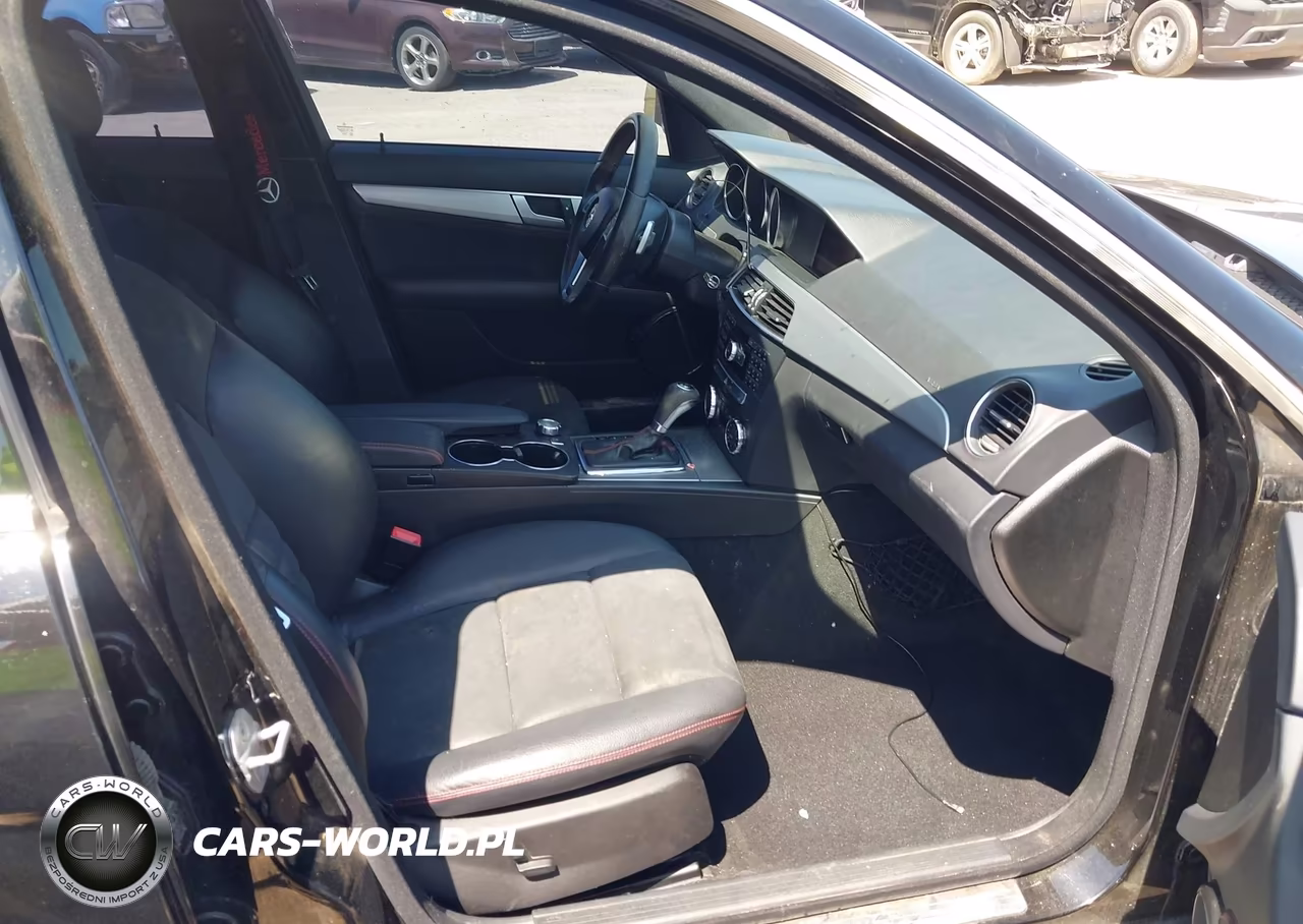 2013 Mercedes-Benz C 300 Sport 4Matic VIN:WDDGF8AB5DR288651 - 5