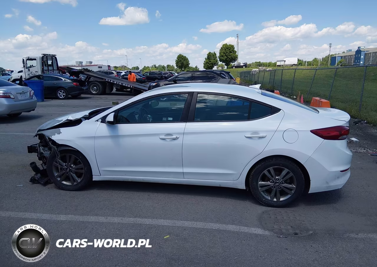 2018 Hyundai Elantra Sel VIN:5NPD84LF5JH327189 - 14