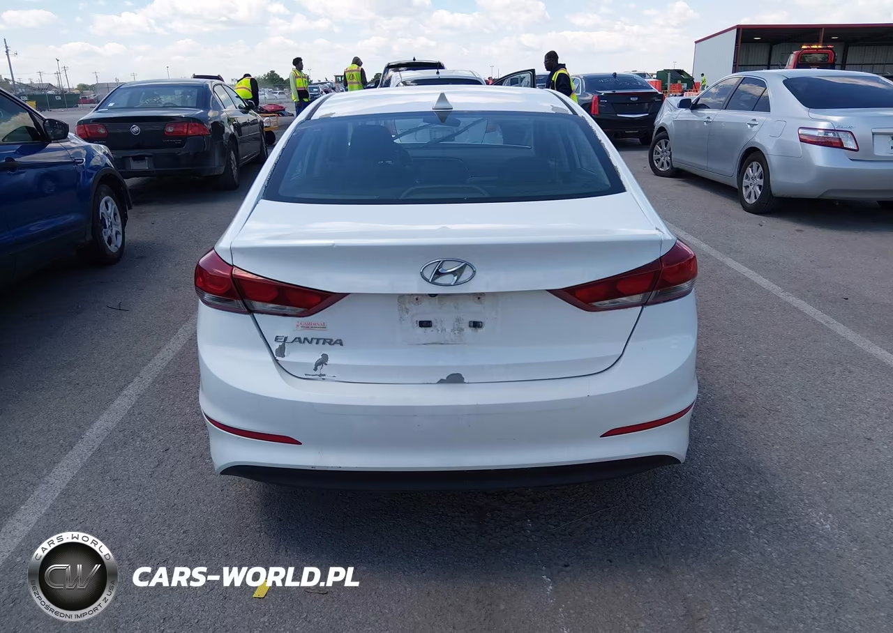 2018 Hyundai Elantra Sel VIN:5NPD84LF5JH327189 - 16