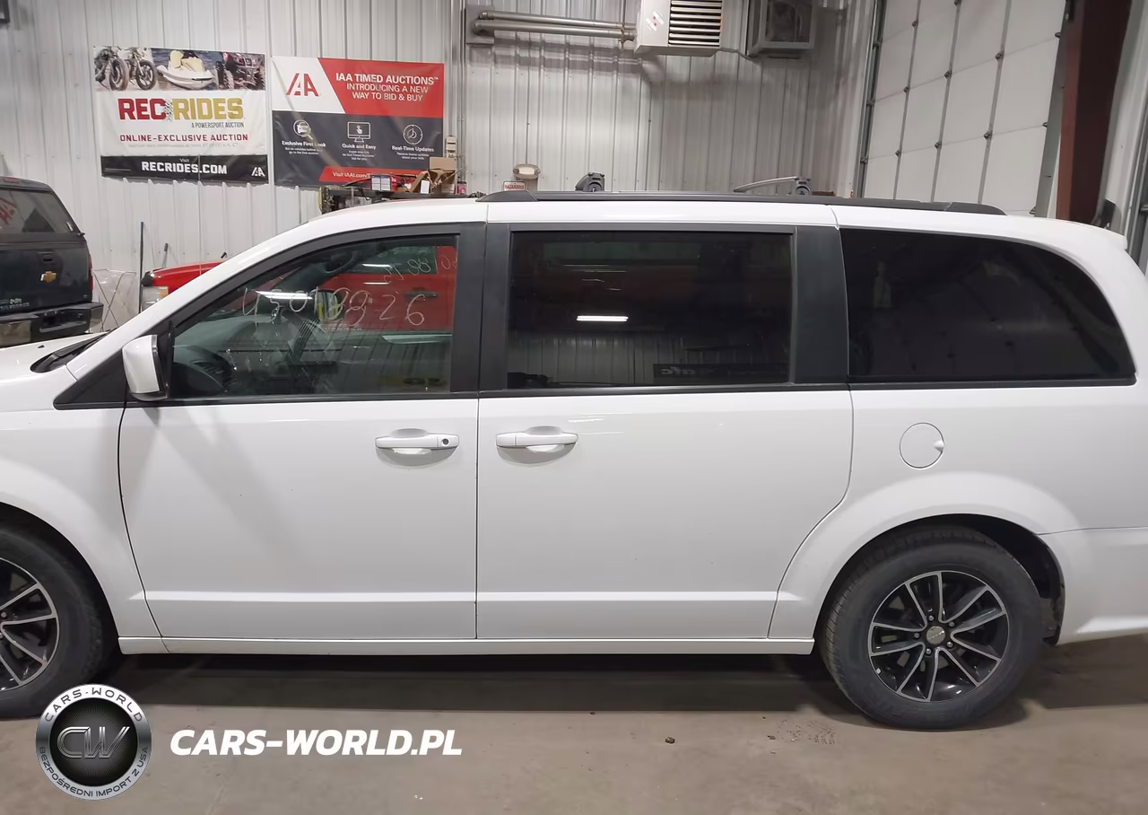 2018 Dodge Grand Caravan Gt VIN:2C4RDGEG4JR271774 - 15