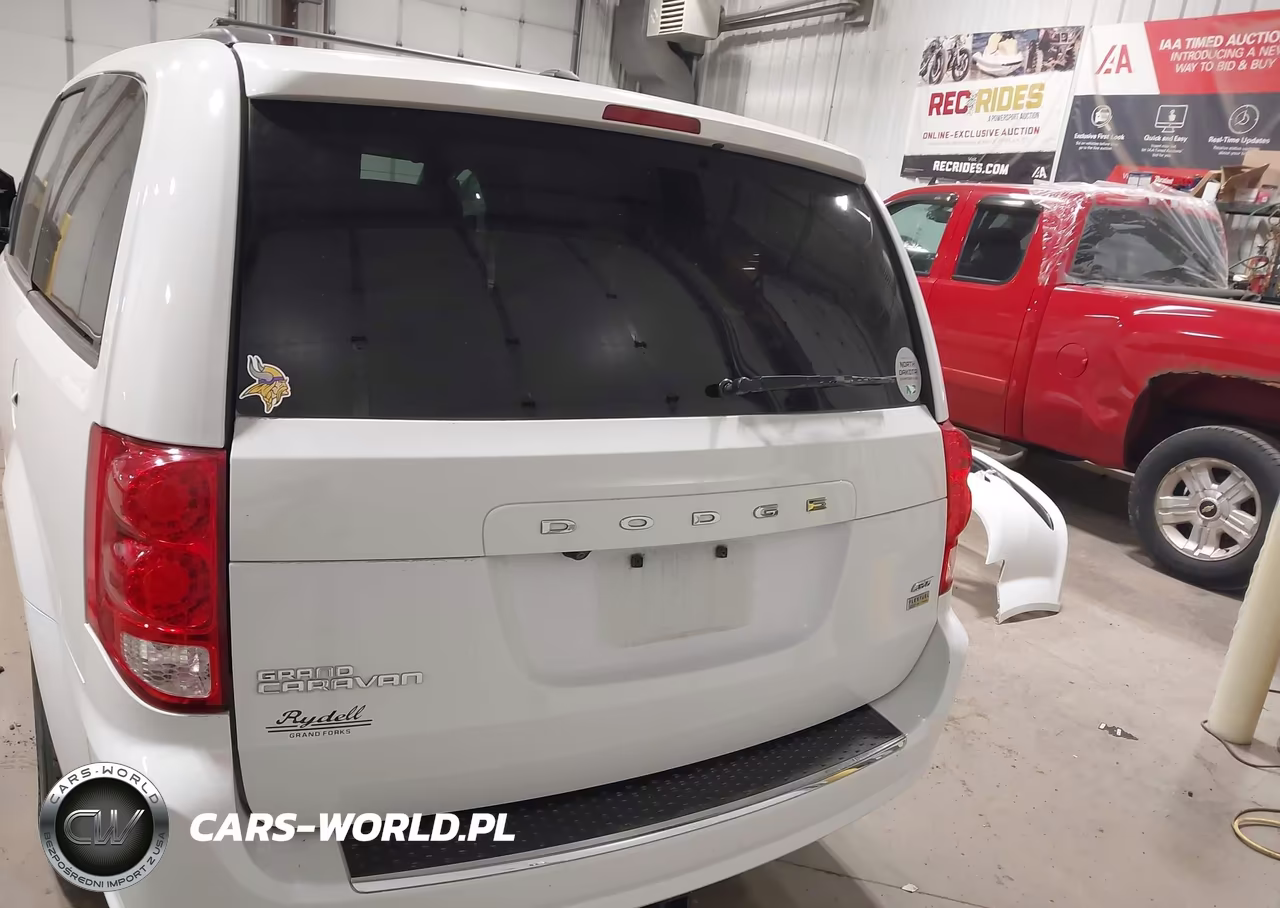 2018 Dodge Grand Caravan Gt VIN:2C4RDGEG4JR271774 - 17