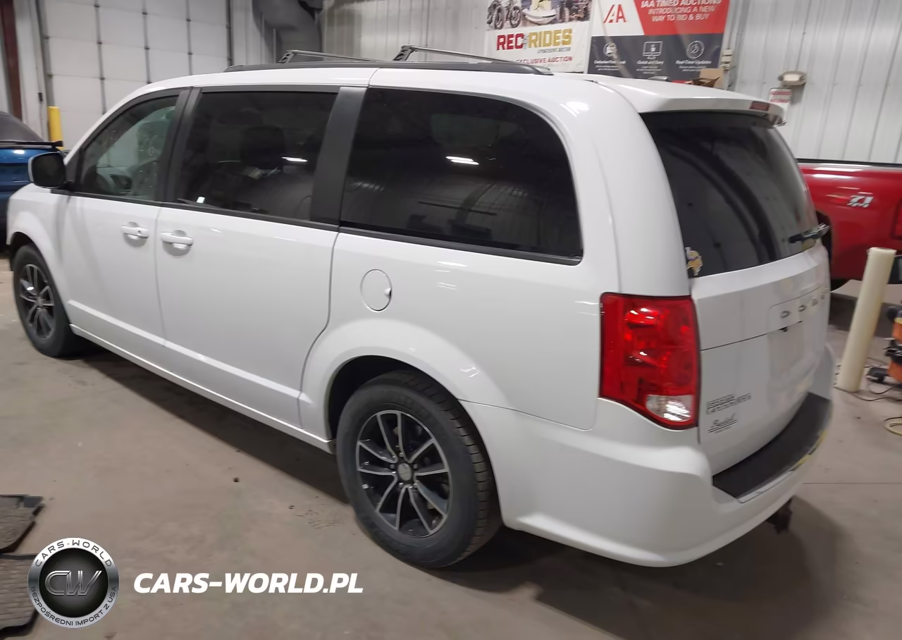 2018 Dodge Grand Caravan Gt VIN:2C4RDGEG4JR271774 - 3