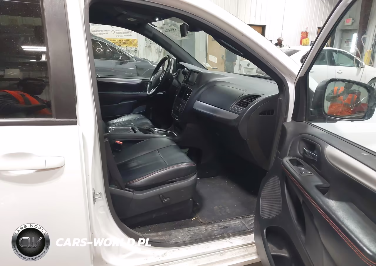 2018 Dodge Grand Caravan Gt VIN:2C4RDGEG4JR271774 - 5