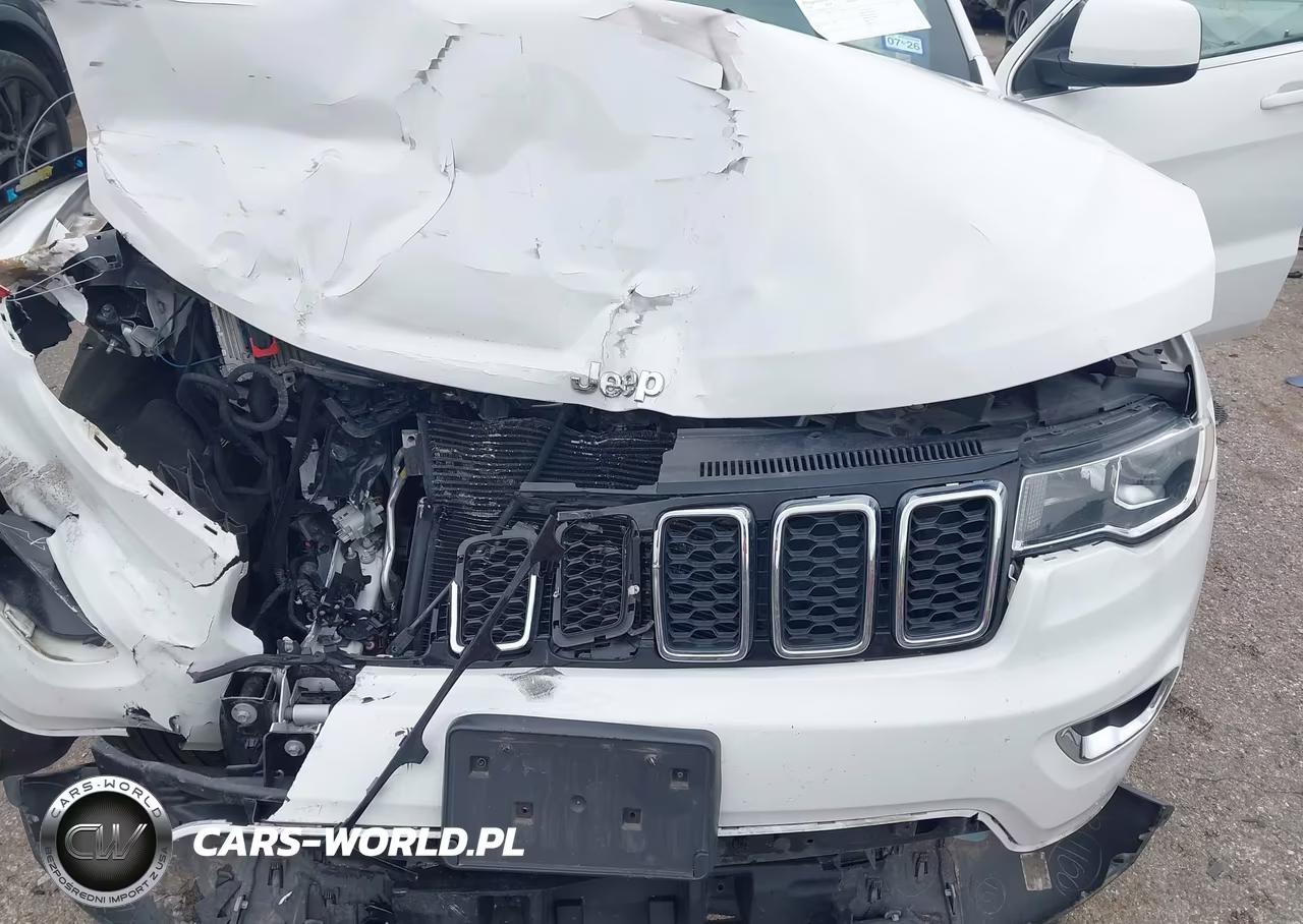 2020 Jeep Grand Cherokee Laredo E 4X4 VIN:1C4RJFAG4LC173333 - 10
