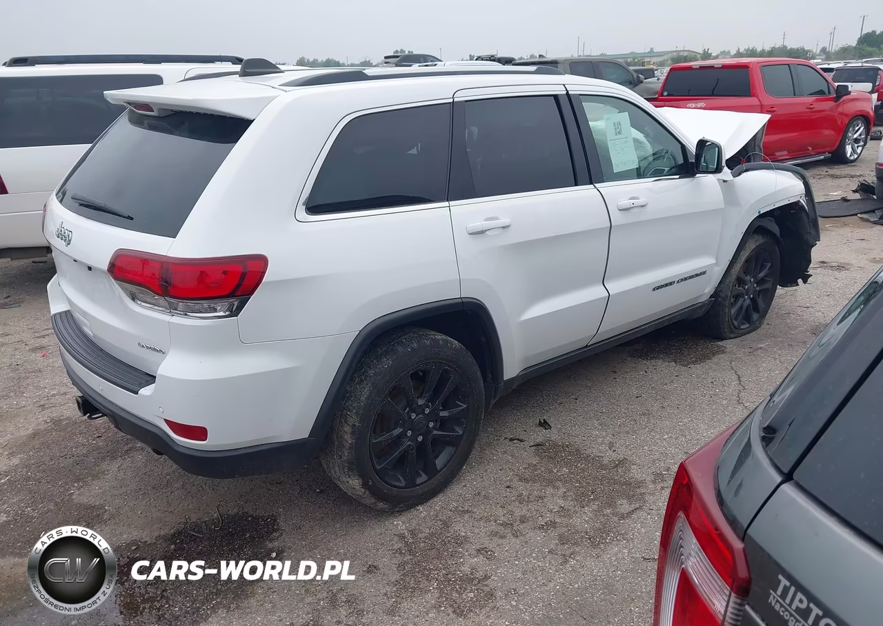 2020 Jeep Grand Cherokee Laredo E 4X4 VIN:1C4RJFAG4LC173333 - 4