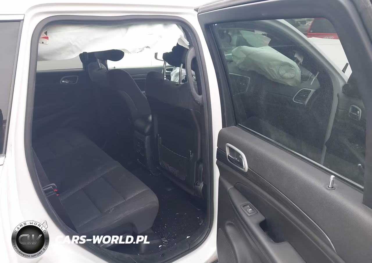 2020 Jeep Grand Cherokee Laredo E 4X4 VIN:1C4RJFAG4LC173333 - 8