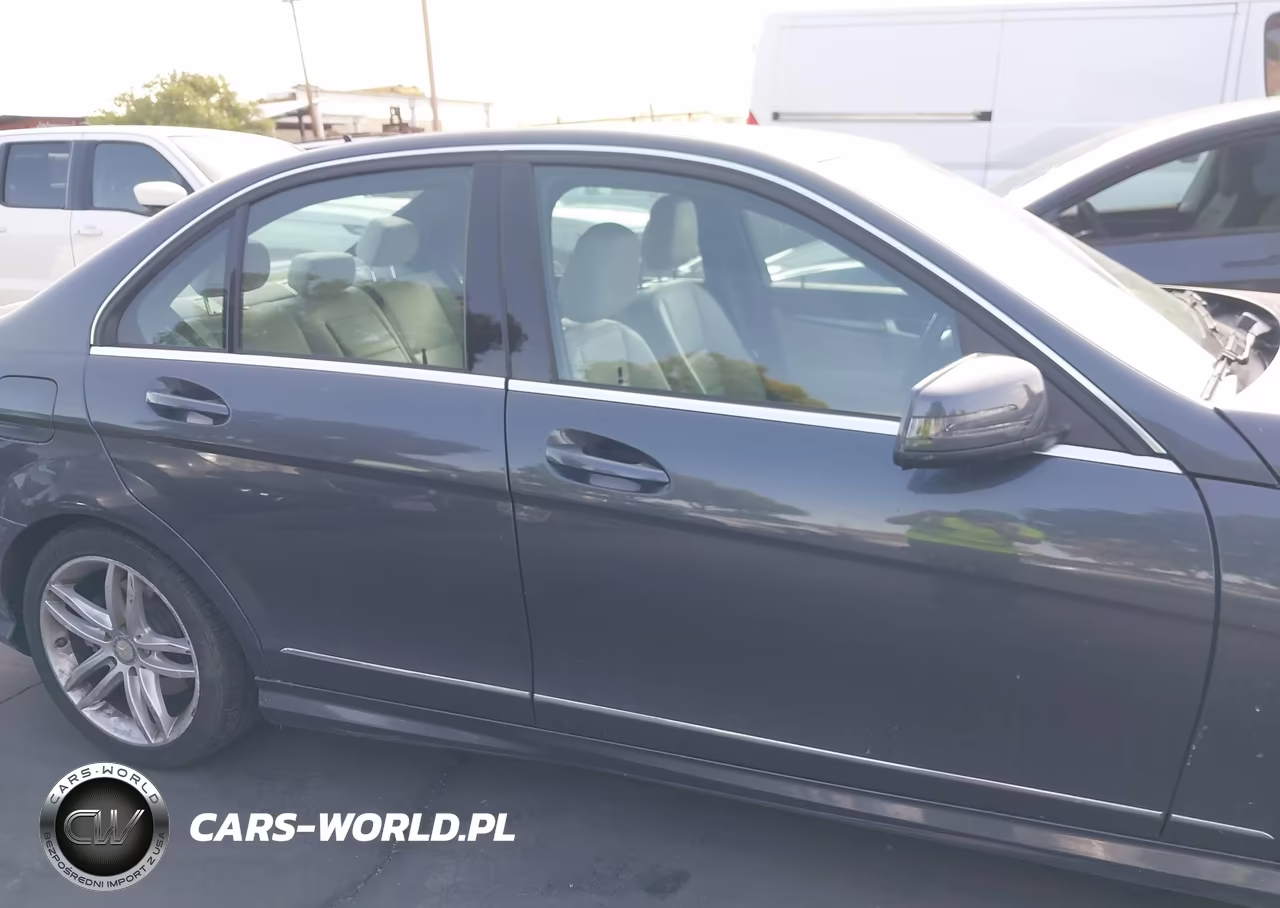 2013 Mercedes-Benz C 300 Sport 4Matic VIN:WDDGF8AB3DA768606 - 14