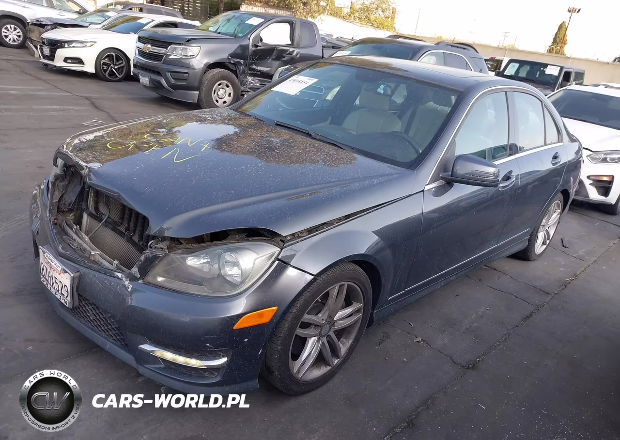 2013 Mercedes-Benz C 300 Sport 4Matic VIN:WDDGF8AB3DA768606 - 2