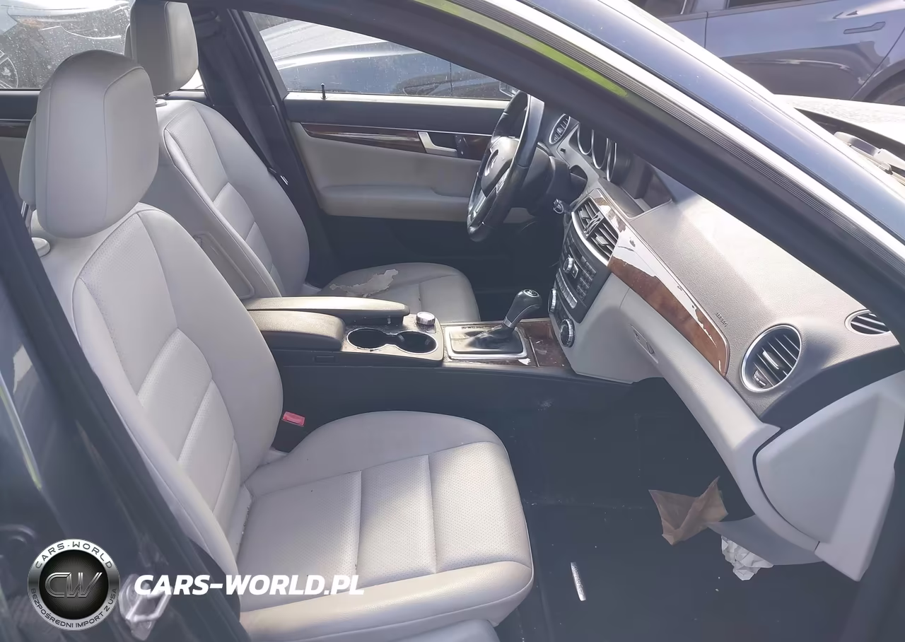 2013 Mercedes-Benz C 300 Sport 4Matic VIN:WDDGF8AB3DA768606 - 5