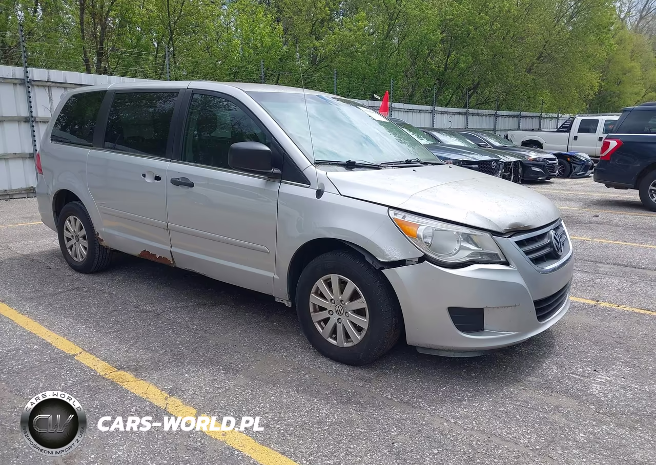 2009 Volkswagen Routan S