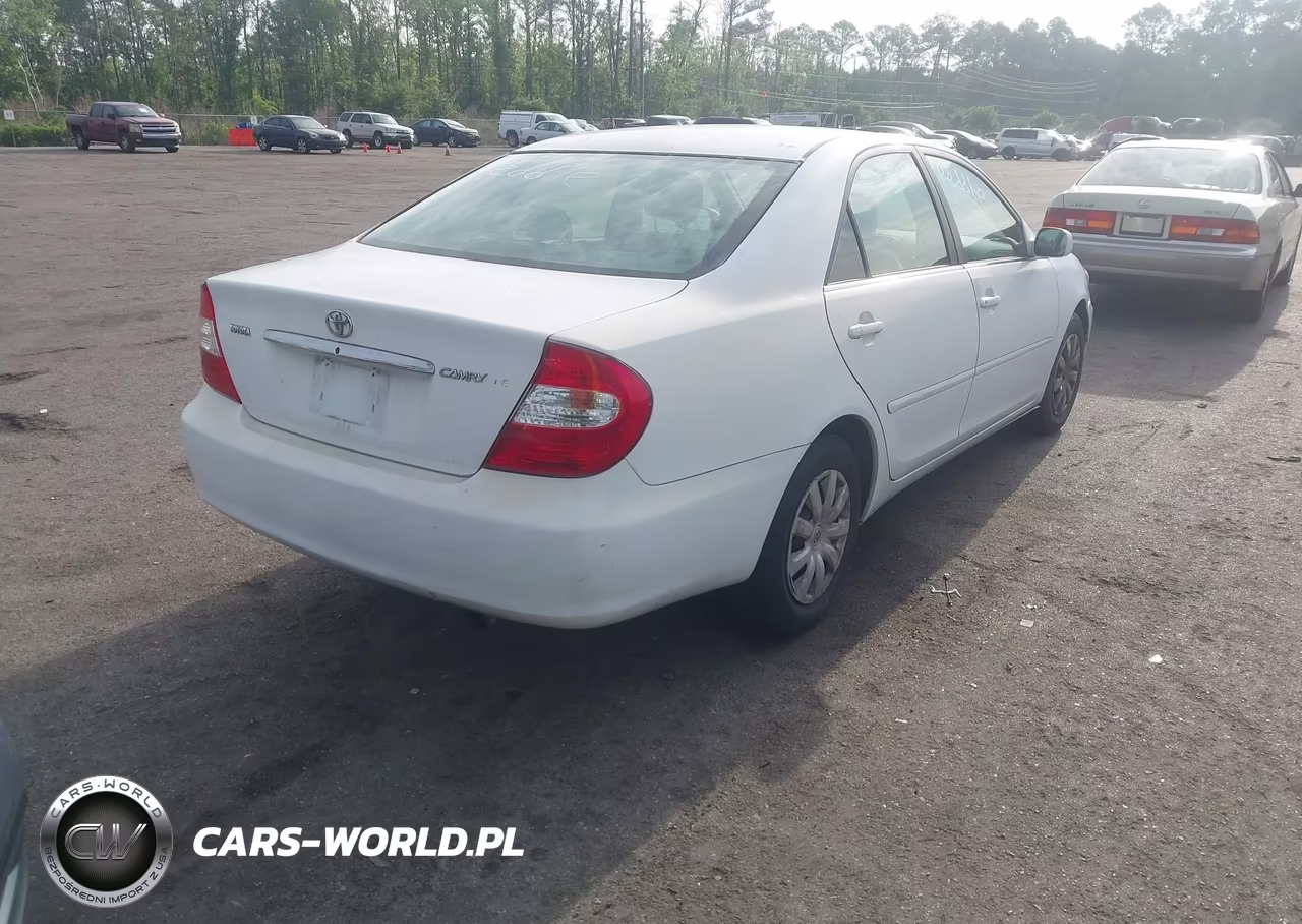 2004 Toyota Camry Le VIN:4T1BE32K04U370207 - 4